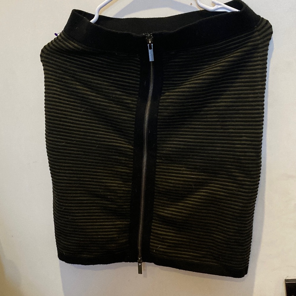 Black Ribbed Women's Skirt